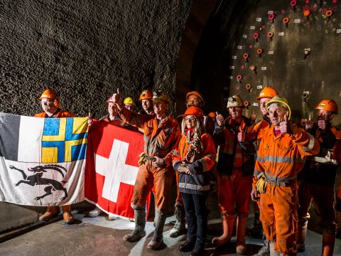 17.10.2017 - Erster Durchstich im Albulatunnel erfolgt
